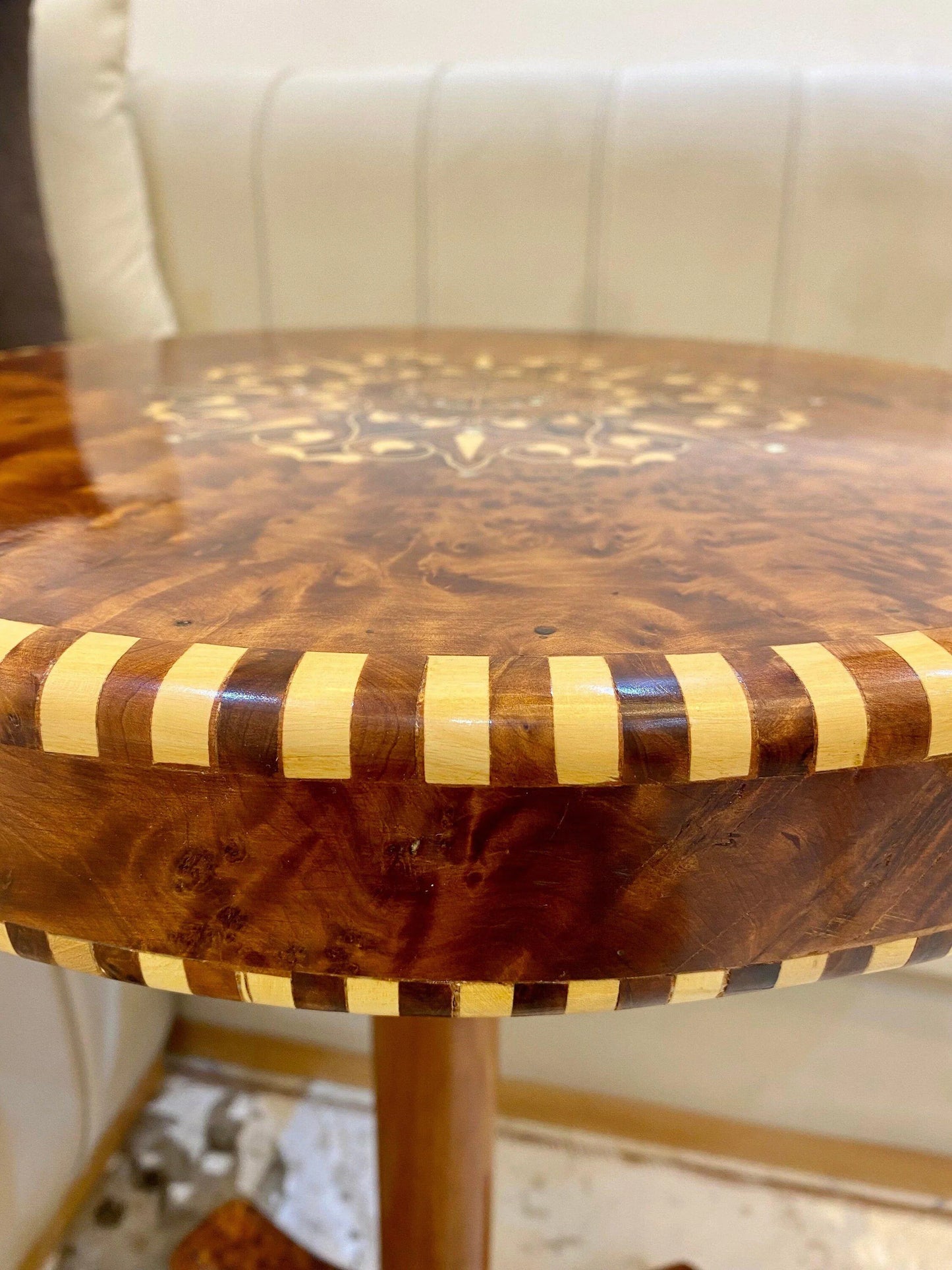 Thuya Mosaic Table