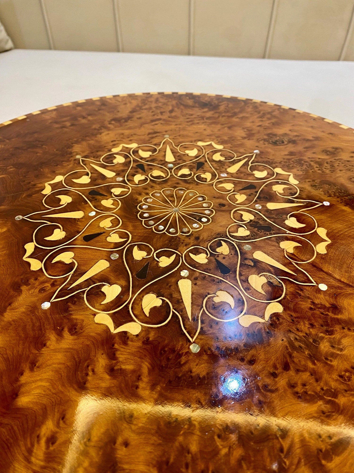 Thuya Mosaic Table