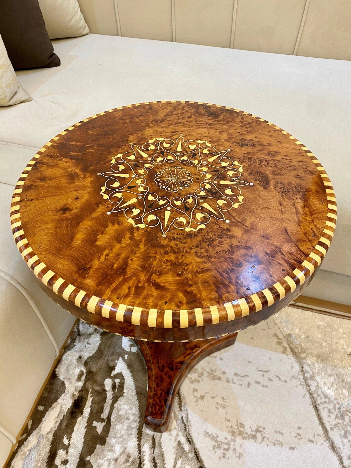 Thuya Mosaic Table