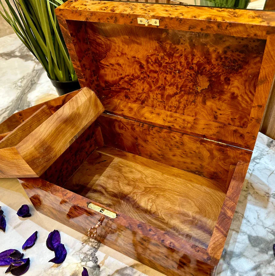 Lockable Jewelry Box β Handmade Thuya Wooden Organizer with Key - AtlasMuseCrafts