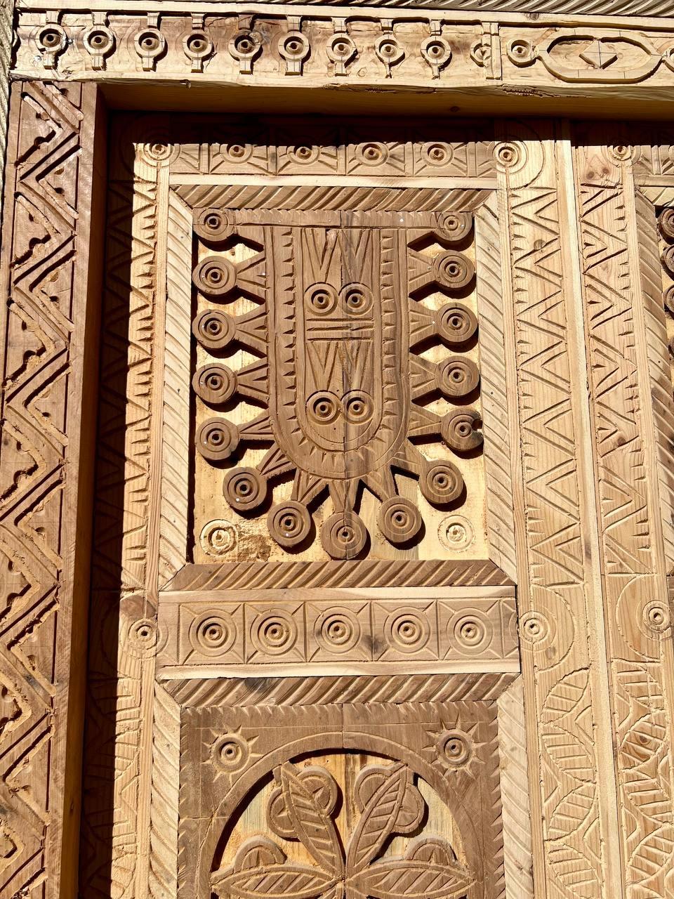 Antique Door Moroccan Double Door Carved With knocker - AtlasMuseCrafts