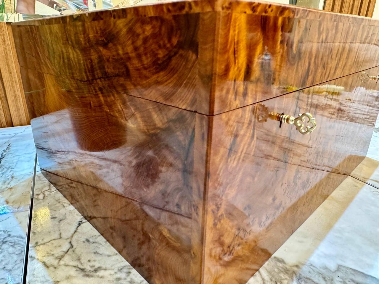 Moroccan Burl Thuya Jewelry Box β Large Lockable Organizer - AtlasMuseCrafts
