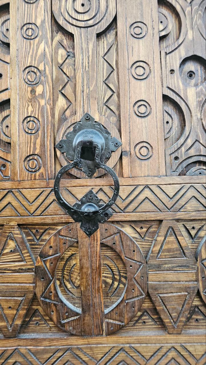 Moroccan Door, Vintage Style - AtlasMuseCrafts