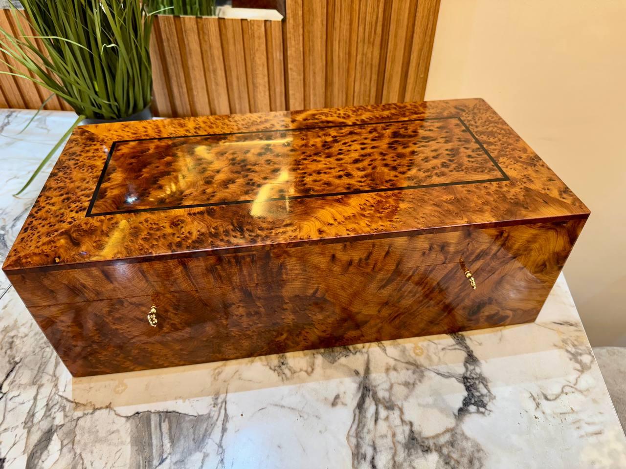 Royal jewellery box burl wooden box lockable with key - AtlasMuseCrafts