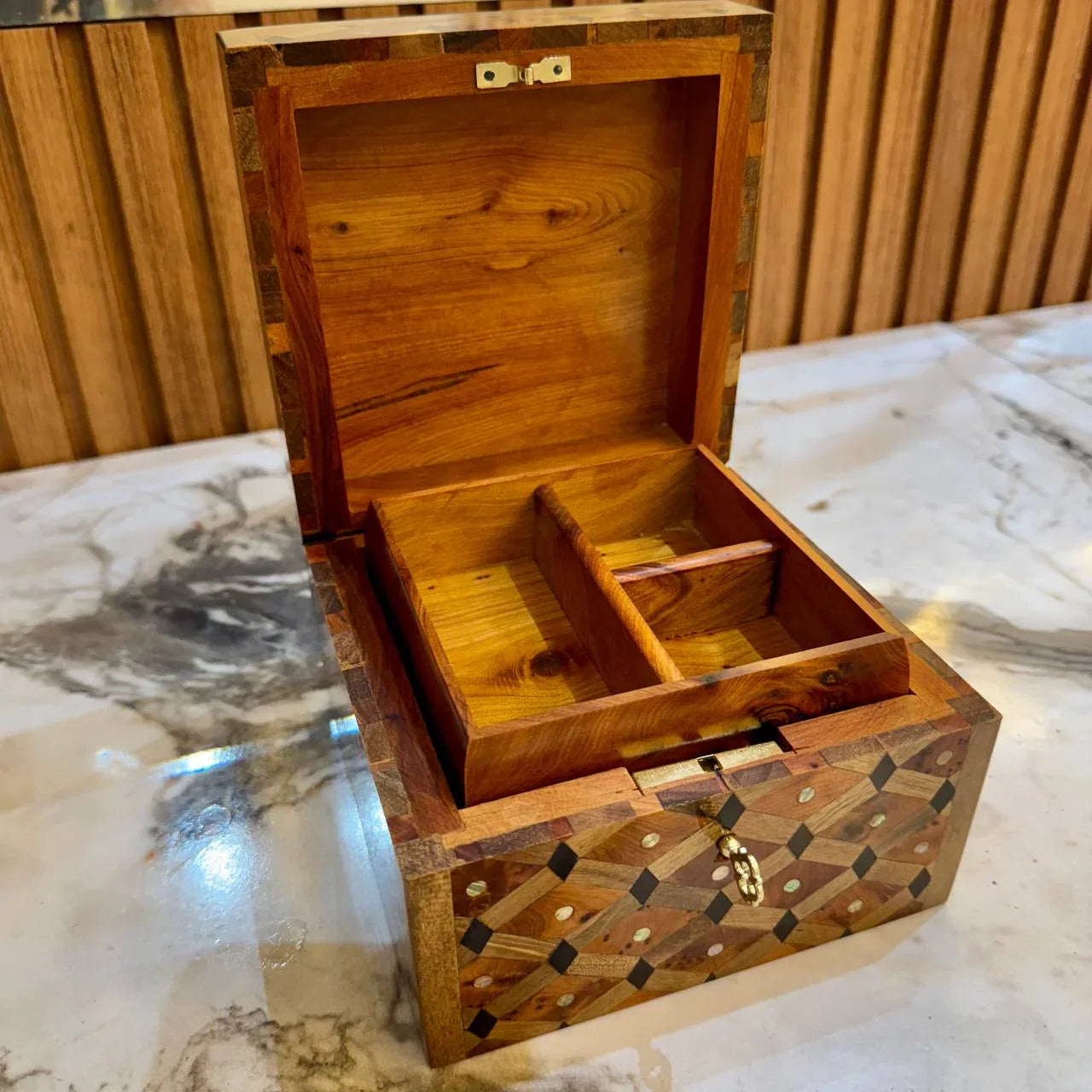 Luxury Wooden Box Organizer With Key - AtlasMuseCrafts