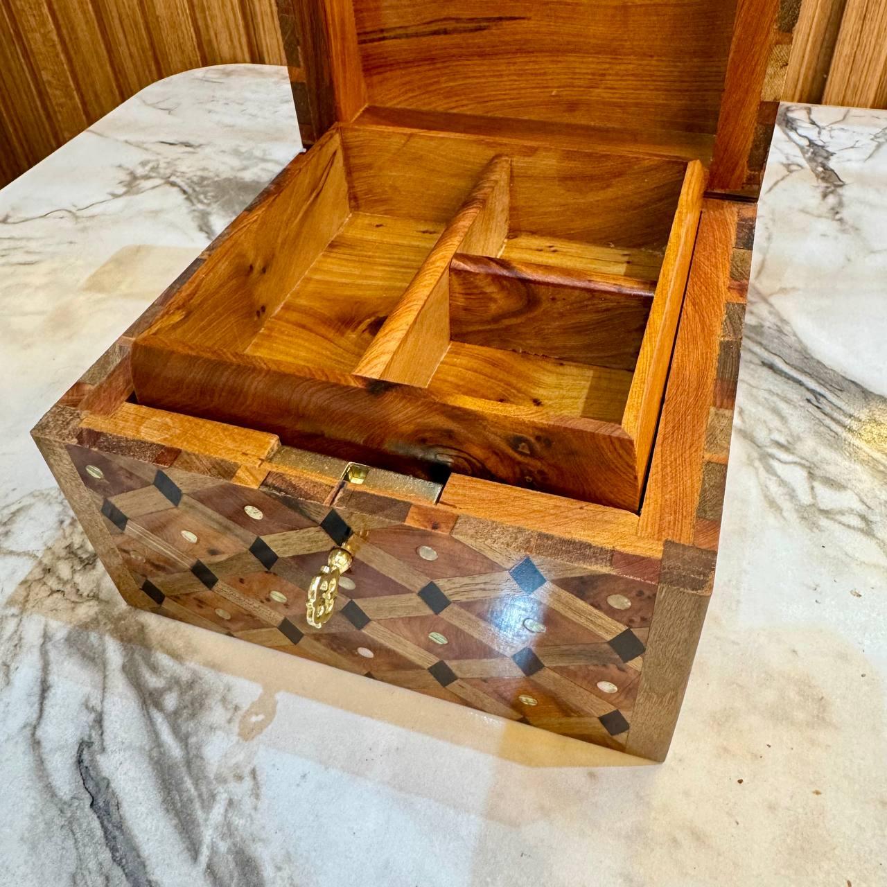 Luxury Wooden Box Organizer With Key - AtlasMuseCrafts