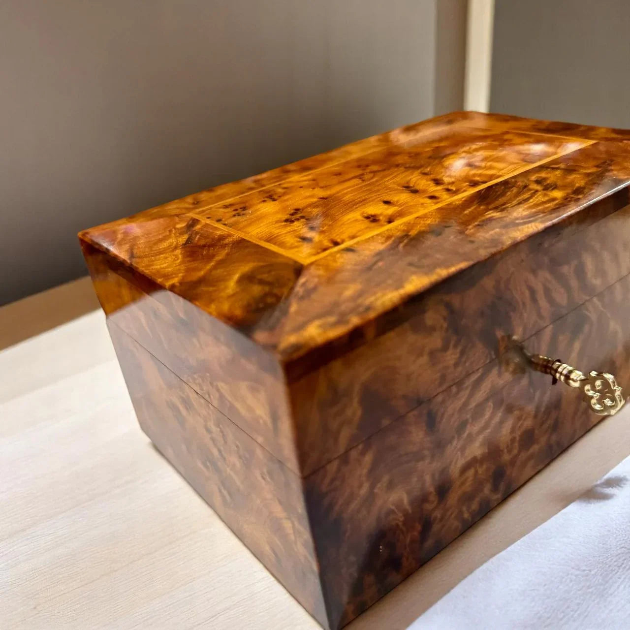 Luxury Handcrafted Burl Wooden Jewelry Box Organizer With Key - AtlasMuseCrafts