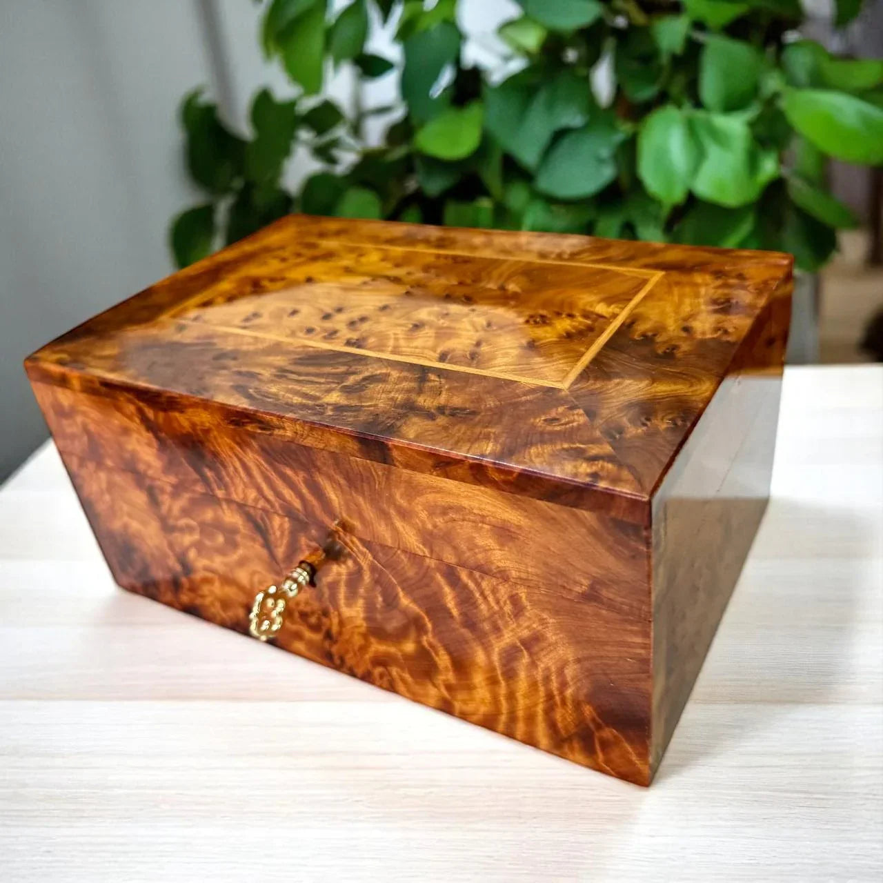 Luxury Handcrafted Burl Wooden Jewelry Box Organizer With Key - AtlasMuseCrafts