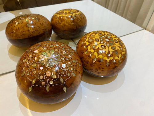 Handcrafted Round Thuya Wood - AtlasMuseCrafts