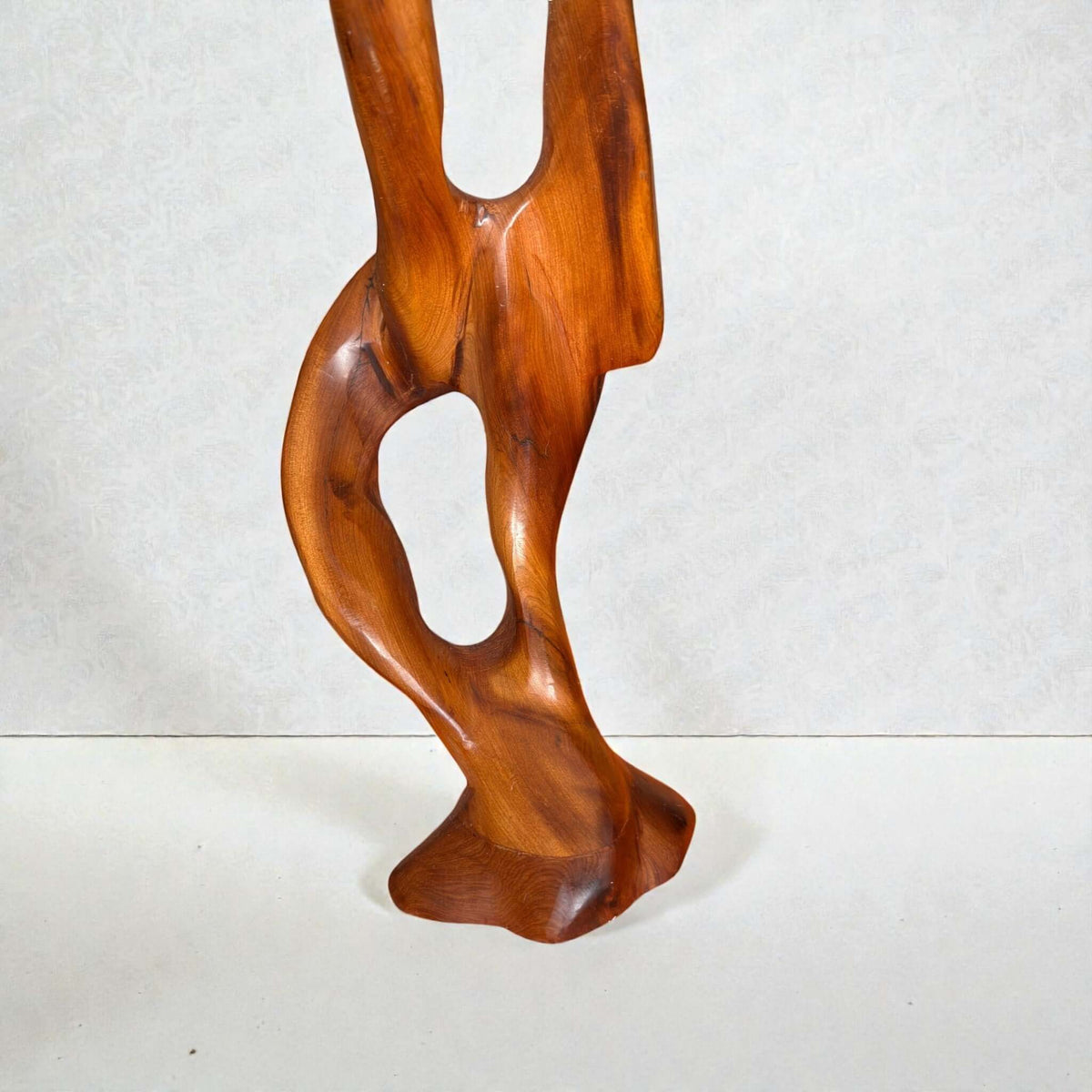 Handmade Moroccan Thuya wood sculpture detail