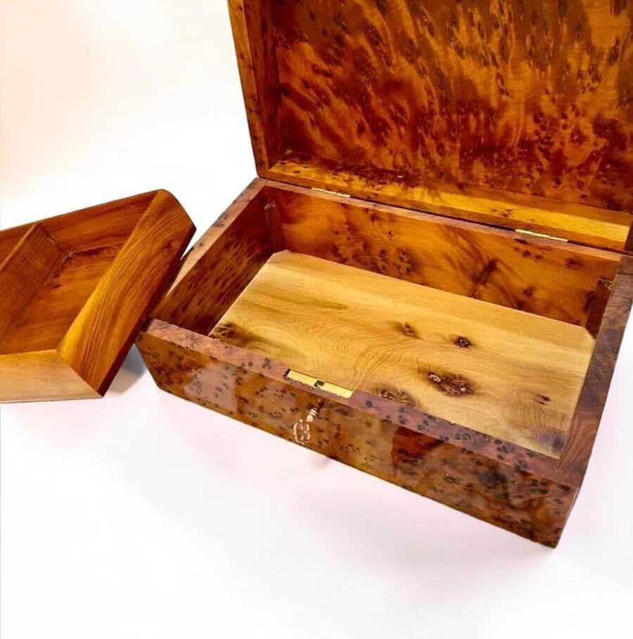 Lockable Thuya Wood Jewelry Box – Moroccan Burl with detailed internal finish and unique craftsmanship.