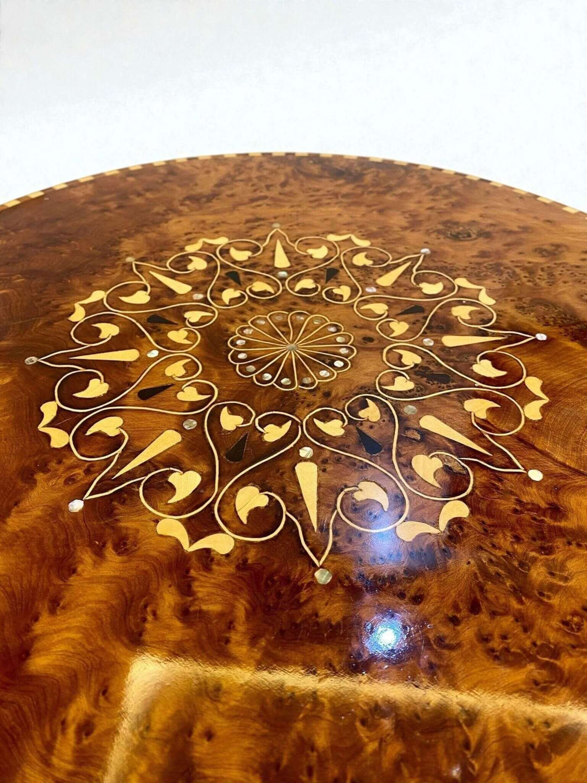 Mosaic coffee table with Thuya wood and mother-of-pearl detail