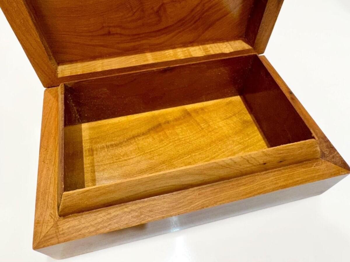 Handcrafted burl wood jewelry organizer showcasing Moroccan Thuya wood box interior design.