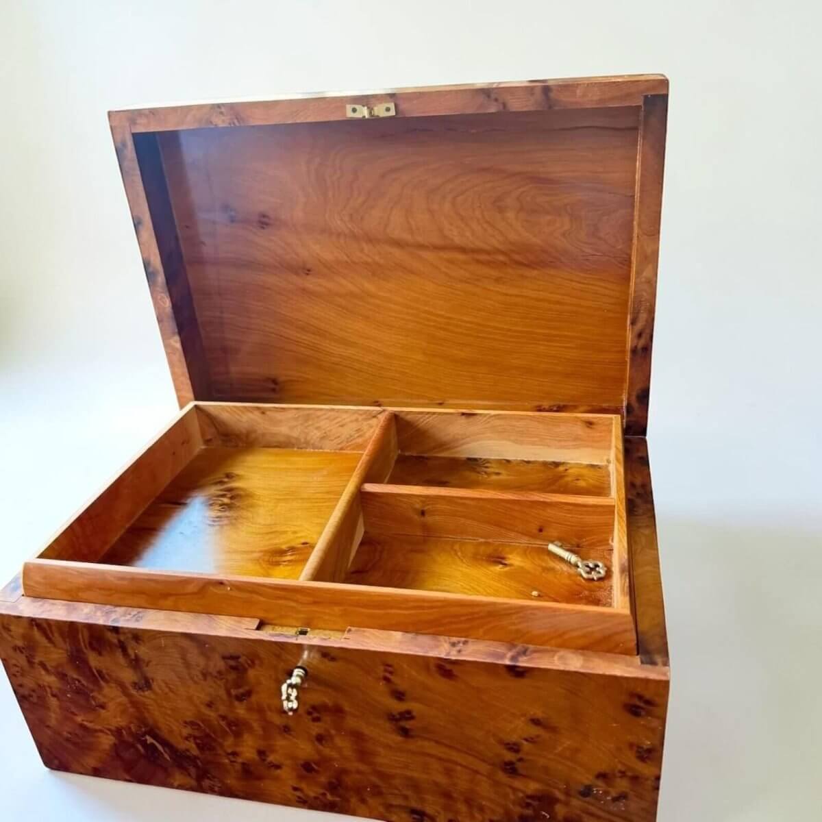 Jewelry Keepsake Box Organizer – Handmade Moroccan Thuya Box with compartments and natural burl wood finish.