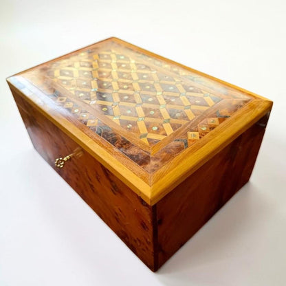 Decorative jewelry keepsake box with inlaid lid and polished Thuya burl wood