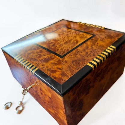 Wooden Jewelry Box Organizer – Moroccan Thuya Burl with intricate design, handcrafted Thuya burl wood, and lockable keepsake features.