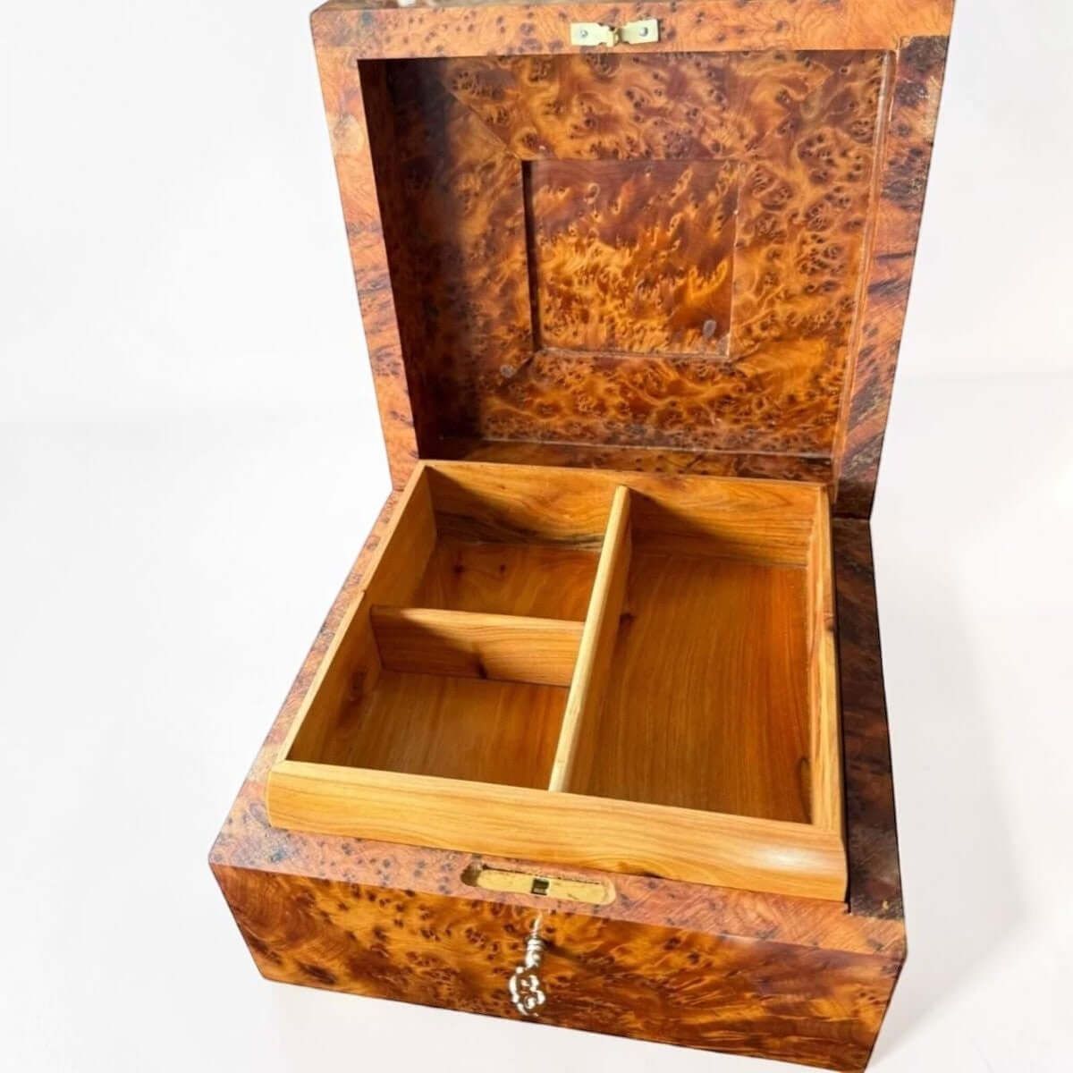 Wooden Jewelry Box Organizer – Moroccan Thuya Burl with divided storage, handcrafted from Thuya burl wood.