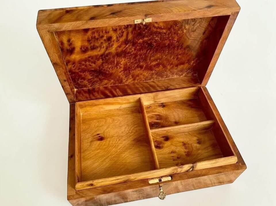 Lockable Wooden Box – Handmade Moroccan Thuya Keepsake Box with brass lock, divided compartments and rich grain.