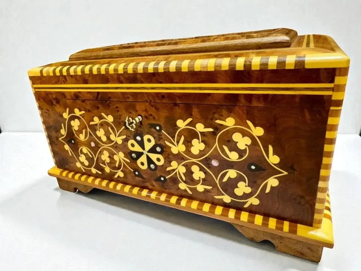Moroccan Thuya keepsake box organizer with key and floral inlay detail