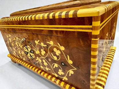 Keepsake box with key made from Moroccan Thuya burl wood and inlay detail