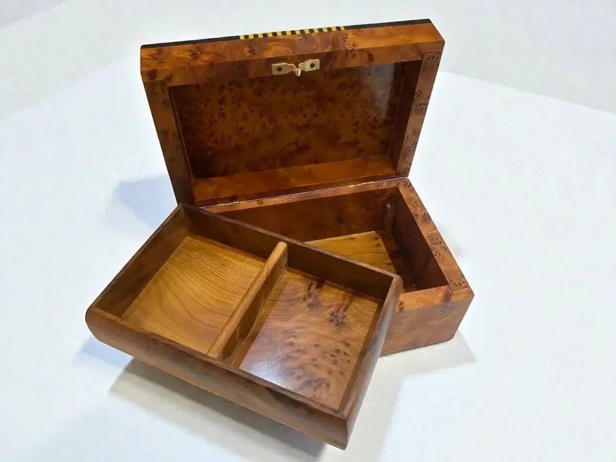 Wooden Jewelry Organizer – Moroccan Thuya Burl features handcrafted Thuya burl wood with compartments for rings and watches.