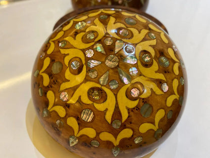 Handcrafted Round Thuya Wood - AtlasMuseCrafts