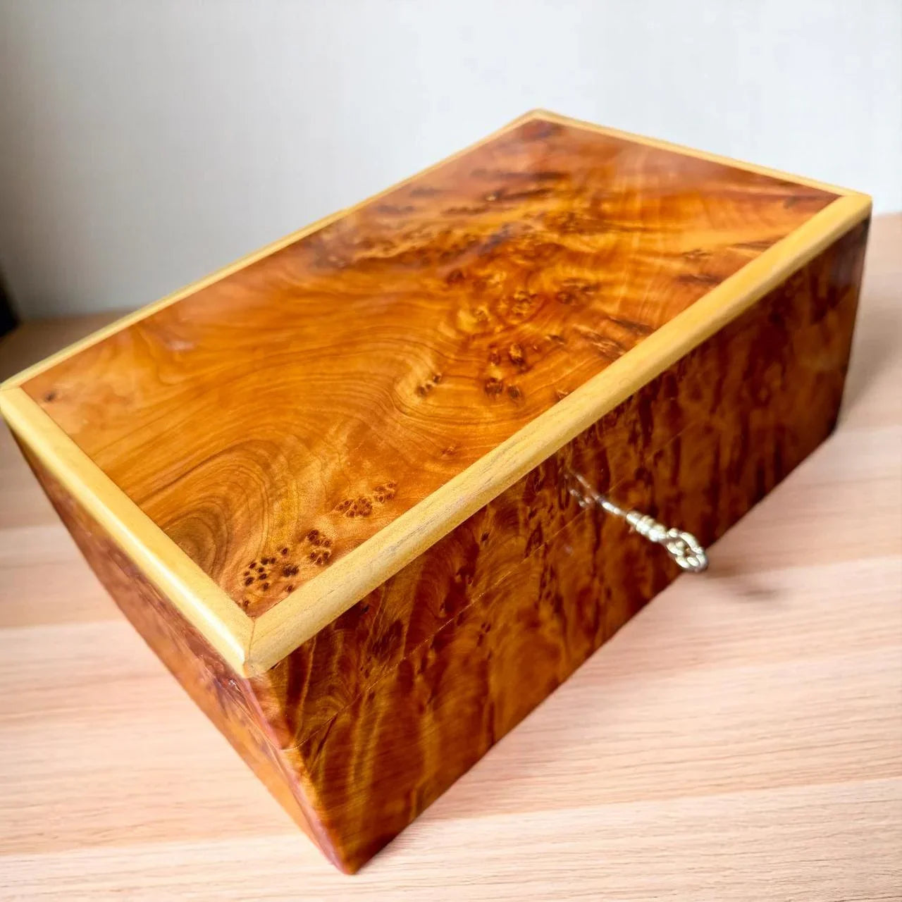 Luxury Wooden Box Organizer with Key – Keepsake Thuya Gift Box - AtlasMuseCrafts