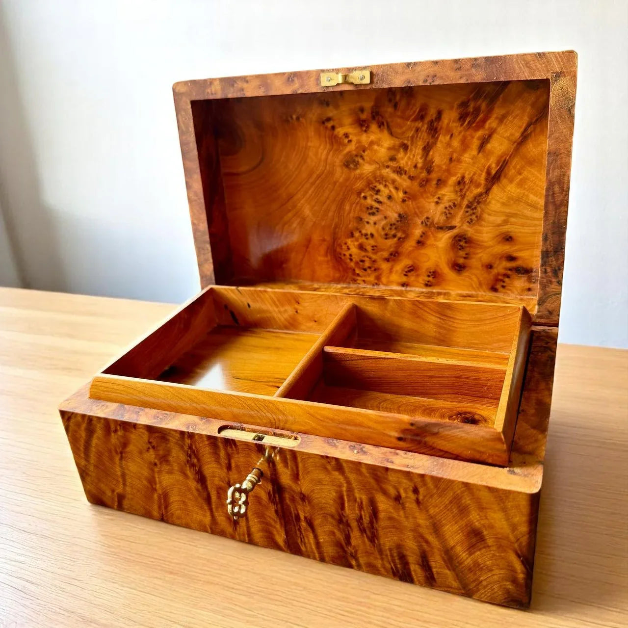 Luxury Wooden Box Organizer with Key – Keepsake Thuya Gift Box - AtlasMuseCrafts