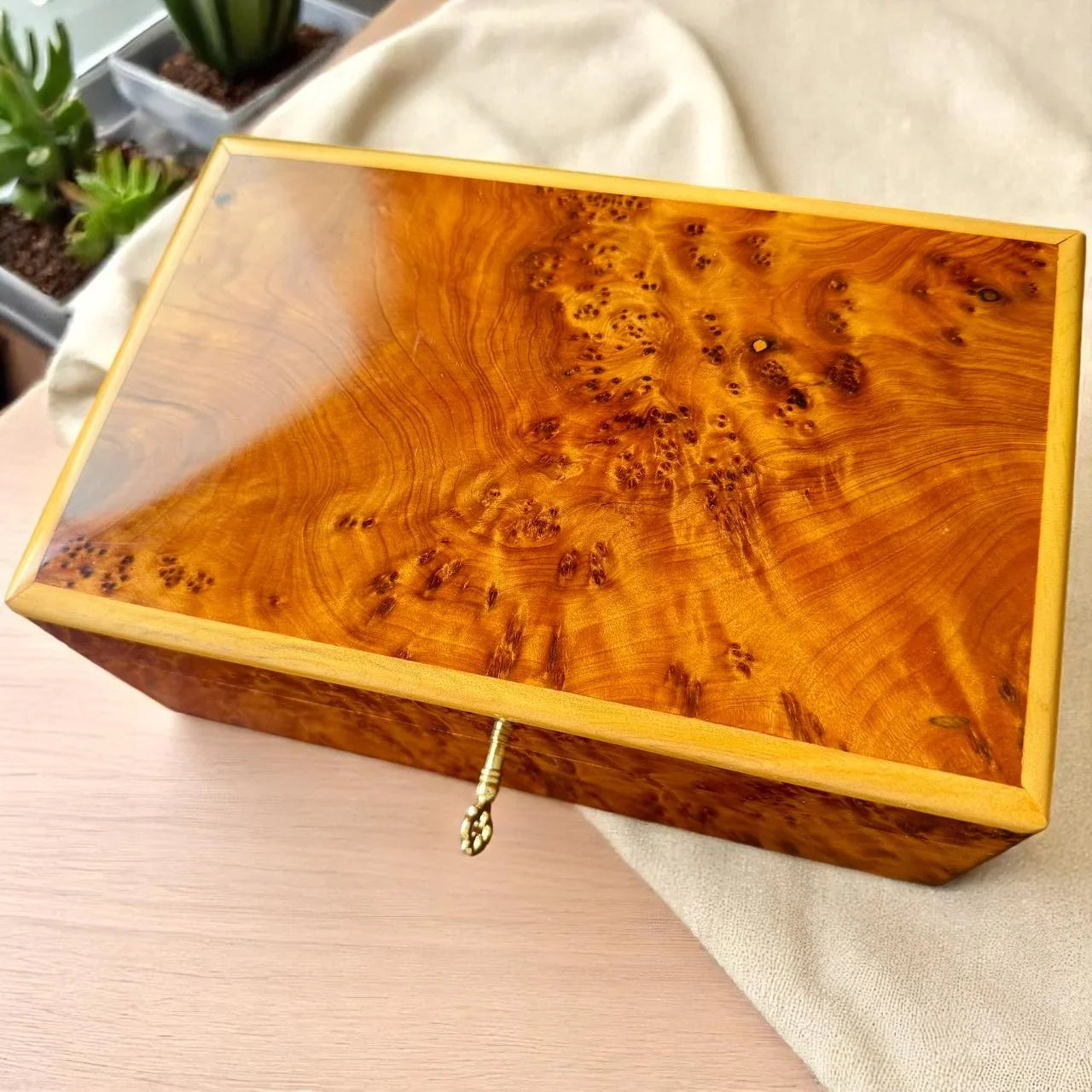 Luxury Wooden Box Organizer with Key – Keepsake Thuya Gift Box - AtlasMuseCrafts