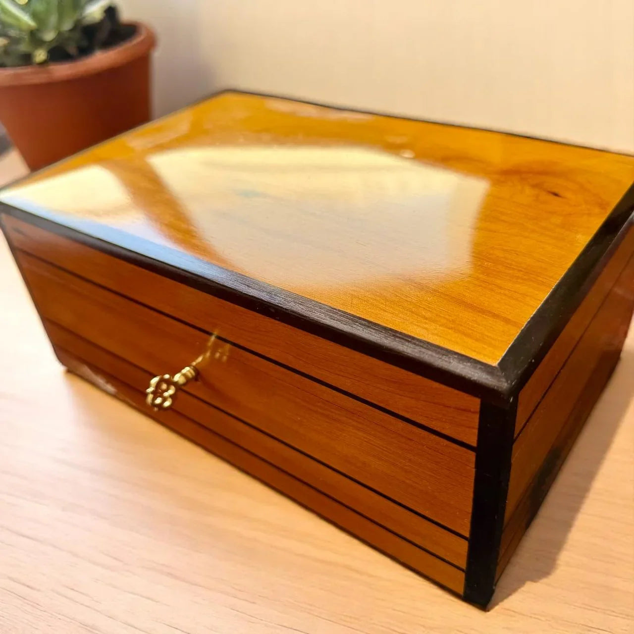 Jewelry Box – Luxury Lockable Wooden Organizer with Key & Keepsake Storage - AtlasMuseCrafts