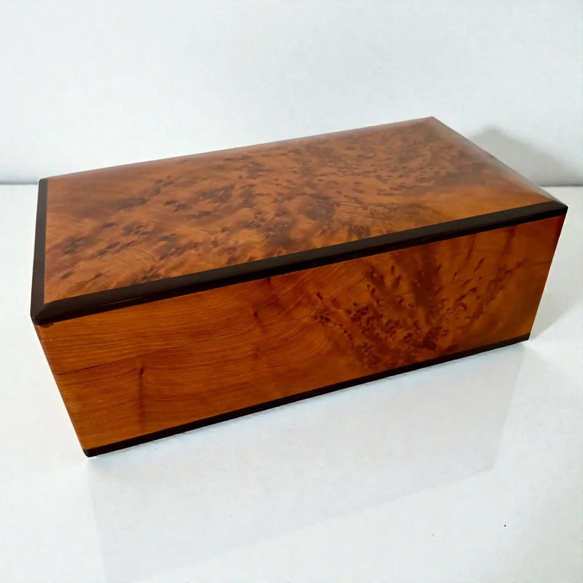 Moroccan Wooden Chest – Handmade Thuya Wood Keepsake Box, showcasing beautiful Thuya burl wood with warm amber tones.