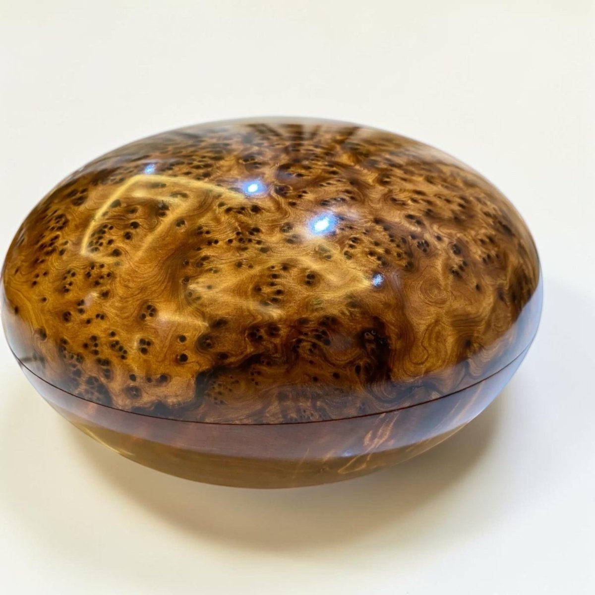 Round Thuya wooden box for rings earrings bracelets and keepsakes
