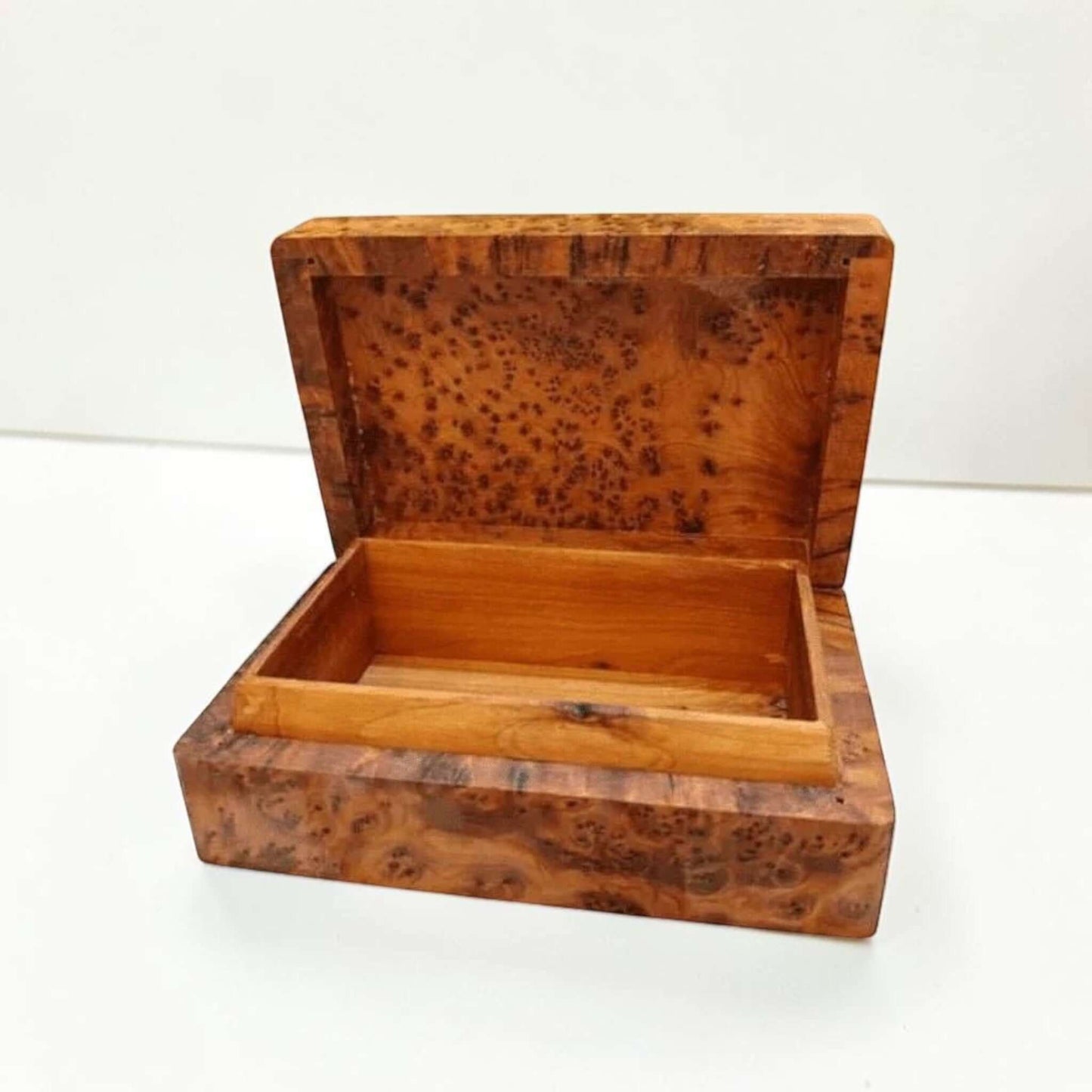 Small Thuya Wood Box – Decorative Burl Wood Keepsake & Jewelry Box with natural burl grain and polished finish.