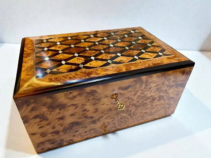 Handmade Moroccan Thuya jewelry organizer with lockable lid detail