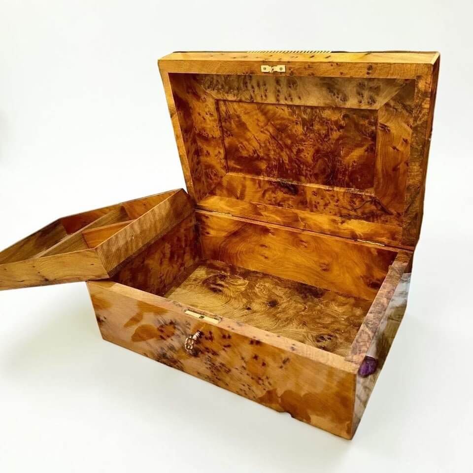 Thuya Wood Jewelry Box with Lock – Moroccan Burl, handcrafted keepsake box with amber-toned Thuya burl interior.