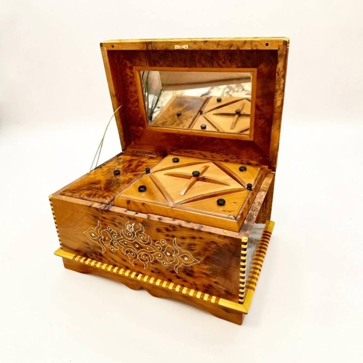 Wooden Jewelry Box with Mirror – Vintage Moroccan Thuya Box with Key, handcrafted Thuya burl wood with beautiful design.