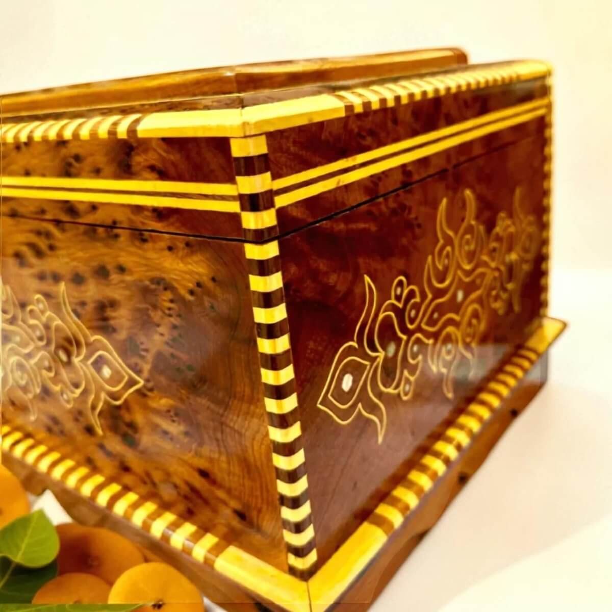 Wooden Jewelry Box with Mirror – Vintage Moroccan Thuya Box with Key, handcrafted Thuya burl wood with intricate designs.
