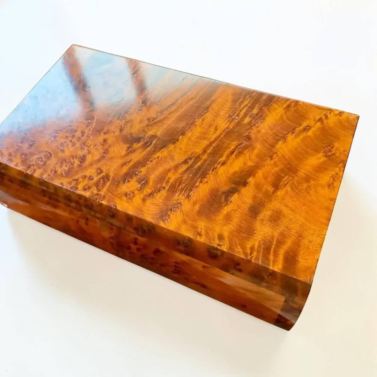 Wooden Keepsake Box – Handmade Moroccan Thuya Storage Box in polished Thuya burl wood with warm amber tones.