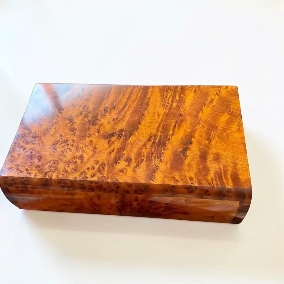 Thuya keepsake box for jewelry letters and photos