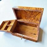 Luxury Wooden Jewelry Organizer – Moroccan Thuya Burl, handcrafted Thuya wood box with intricate grain and warm tone.